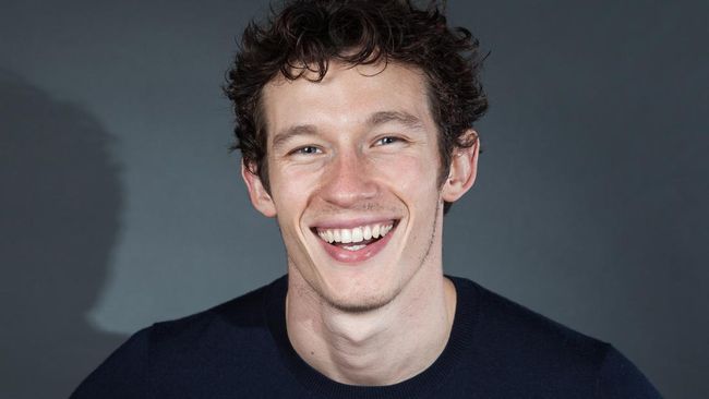 Sosok Callum Turner Pacar yang Resmi Lamar Dua Lipa usai 1 Tahun Pacaran