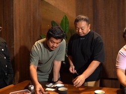 Codeblu Ditantang Chef Don Chino Bikin Creme Brulee, Siapa yang Menang?