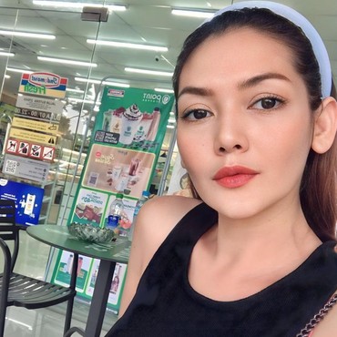 Sosok Melina Tian, Ibu Sambung Sean Anak Olla Ramlan yang Mirip Sama...