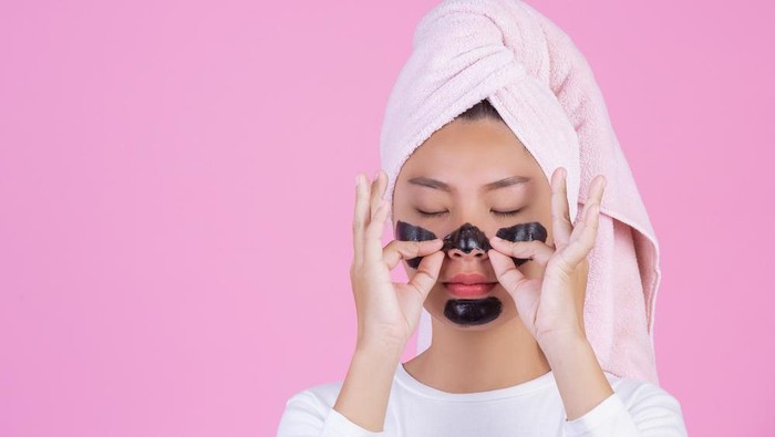Kenali Perbedaan Komedo Hitam dan Putih pada Wajah Serta Cara Menghilangkannya!