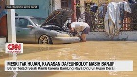 VIDEO: Banjir Menerjang Sejumlah Wilayah di Jakarta dan Bandung