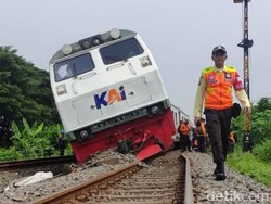 KA Pandalungan Anjlok di Emplasemen Stasiun Tanggulangin Sidoarjo