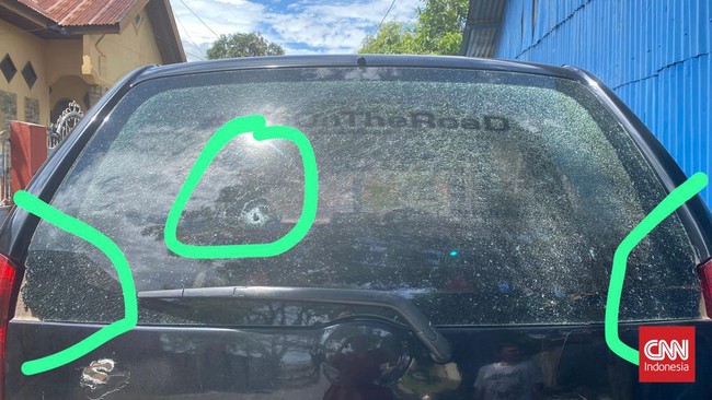 Polisi menyatakan mobil Ketua Relawan Prabowo-Gibran Sulsel yang rusak di bagian kaca belakang bukan karena akibat tembakan senpi, tapi diduga ketapel kelereng.