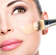 5 Rekomendasi Foundation Favorit Para MUA untuk Makeup Tahan Lama Seharian