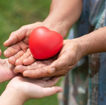 Tak Cuma Uang dan Makanan, Sedekah Kini Bisa Pakai Kuota