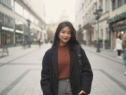 7 Potret Terbaru Dira Putri Ikke Nurjanah, Lulusan Terbaik FHUI yang Hobi Liburan ke Luar Negeri