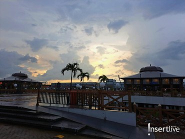 Menikmati Nge-chill sambil Melihat Matahari Tenggelam di PIK