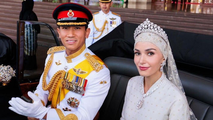 Acara resepsi pernikahan Pangeran Mateen dan Anisha Rosnah. (Instagram/tmski)