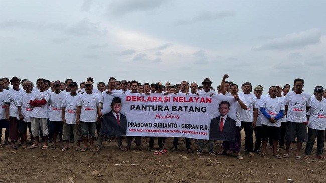 Ratusan nelayan di kampung terpencil Kabupaten Batang, Jawa Tengah, mendeklarasikan dukungannya kepada Prabowo-Gibran dalam Pilpres 2024.