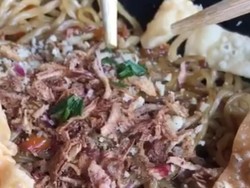 Kata Pengelola soal Viral Video Belatung pada Mi di Cirebon