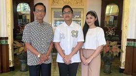 Sultan DIY soal Pose Foto 3 Jari saat Jumpa Kaesang: Itu Urusan Partai