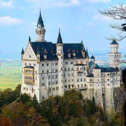 Liburan Bak Fairy Tale! Ini 5 Kastil Megah yang Paling Banyak Dikunjungi di Dunia