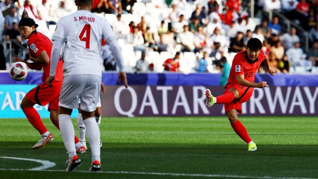 Korea Selatan meraih kemenangan 3-1 atas Bahrain pada laga perdana Grup E Piala Asia 2023 di Stadion Jassim Bin Hamad, Al Rayyan, Senin (15/1) malam WIB.