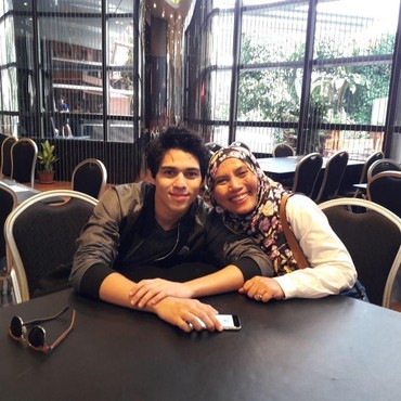 Terpopuler: Maxime Ditemani Luna Maya Saat Ibu Meninggal hingga Gaji ART Inul