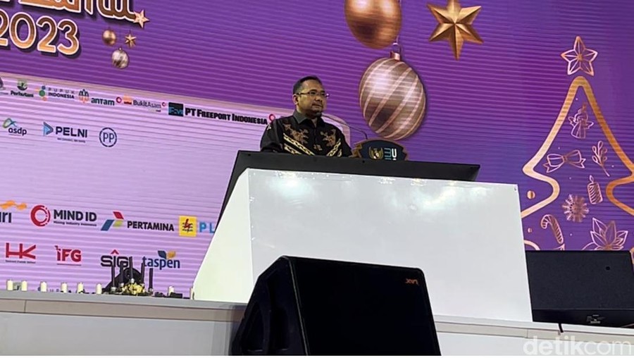 Menteri Agama Yaqut Cholil Qoumas menghadiri perayaan Natal bersama Kementerian Badan Usaha Milik Negara (BUMN) di JCC, Senayan, Jakarta Pusat. Menteri Agama Yaqut Cholil Qoumas menghadiri perayaan Natal bersama Kementerian Badan Usaha Milik Negara (BUMN) di JCC, Senayan, Jakarta Pusat.