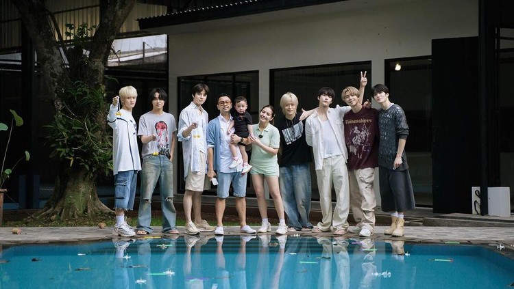 Momen NCT 127 berkunjung ke rumah Raffi Ahmad dan Nagita Slavina