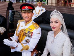 Intip Souvenir Pernikahan Pangeran Abdul Mateen, Buku Hingga Pulpen Mewah