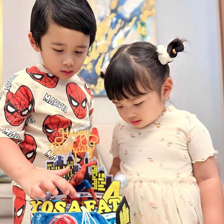 <p>Rasa bahagia akan bertambahnya usia Yosafat turut dirasakan oleh netizen dan deretan artis Tanah Air. Mereka pun memberikan doa dan harapan untuk Yosafat. (Foto: Instagram: @btpnd)</p>