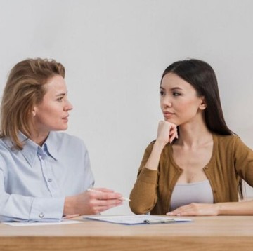 Jangan Diabaikan! 3 Cara Bicara Ini Bisa Jadi Gejala Awal Alzheimer