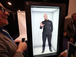 Teknologi Baru Buat yang LDR: Hadirkan Orang Terkasih Lewat Hologram 3D