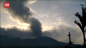 VIDEO: Gunung Marapi dan Gunung Lewotobi Erupsi Lagi Hari Ini