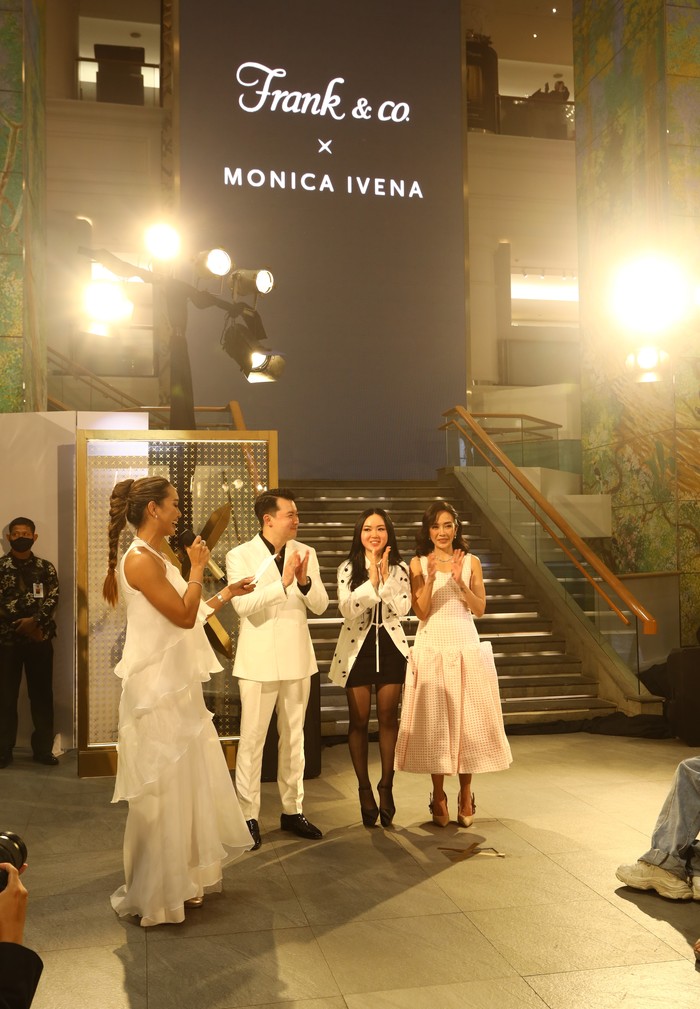 Ungkapkan Perasaan Cinta, Intip Koleksi Love Poetry Kolaborasi Frank & co. dan Desainer Monica Ivena