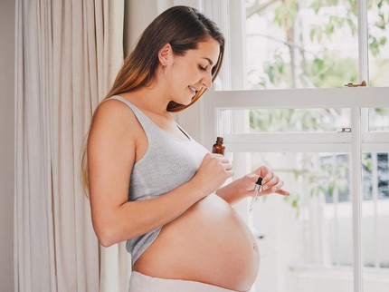 5 Manfaat Baby Oil untuk Perut Ibu Hamil, Aman Cegah Gatal dan Stretch Mark