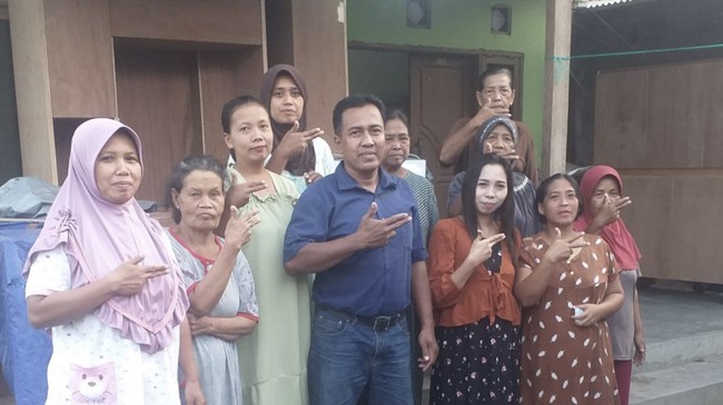 Seorang calon anggota legislatif (caleg) di Bondowoso, Jawa Timur rela menjual ginjal untuk membiayai kebutuhan kampanyenya di Pemilu 2024.