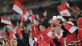 Suporter Indonesia Hibur Pemain Yordania U-23 yang Menangis