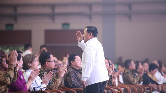 Menteri BUMN, Erick Thohir, menitipkan pesan untuk menjaga toleransi beragama dan persatuan bangsa kepada Prabowo Subianto.