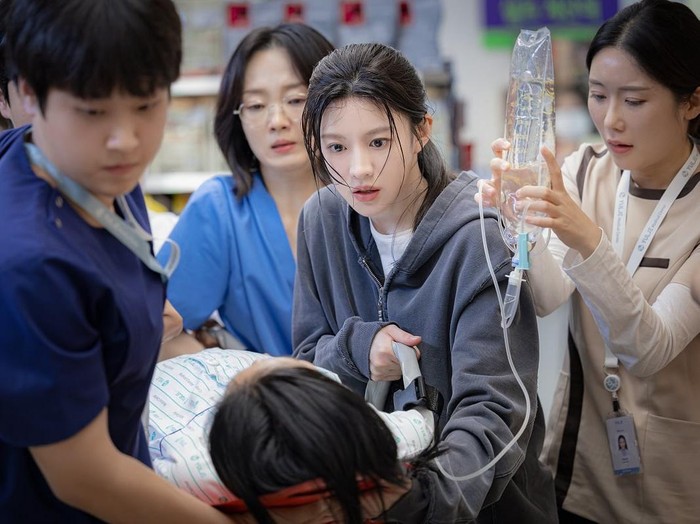 Go Yoon Jung di A Life of a Resident That Will Be Wise Someday