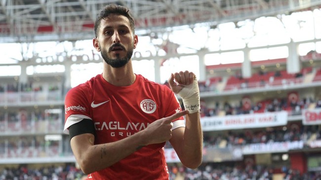 Pesepakbola asal Israel Sagiv Jehezkel ditangkap kepolisian Turki karena melakukan selebrasi yang ditengarai mendukung Israel dalam konflik dengan Palestina.