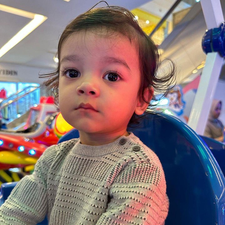 <p>King Zhafi juga tak luput dari perhatian netizen, Bunda. Fairuz dan Sonny kerap membagikan potret Zhafi pada laman media sosialnya. (Foto: Instagram: @fairuzarafiq)</p>