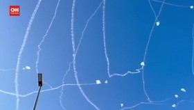 VIDEO: Momen Iron Dome Israel Halau Serangan Roket dari Hamas