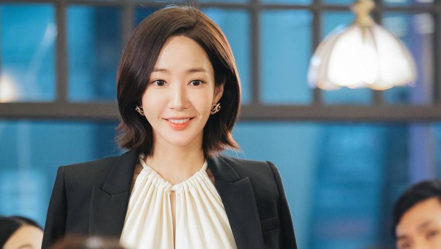 Transformasi Park Min Young dalam drama Korea Marry My Husband