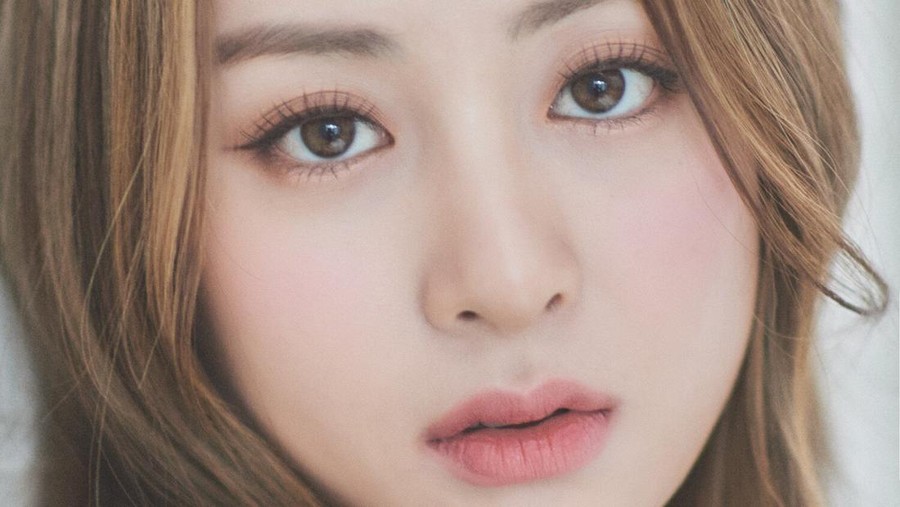Yunjin LE SSERAFIM