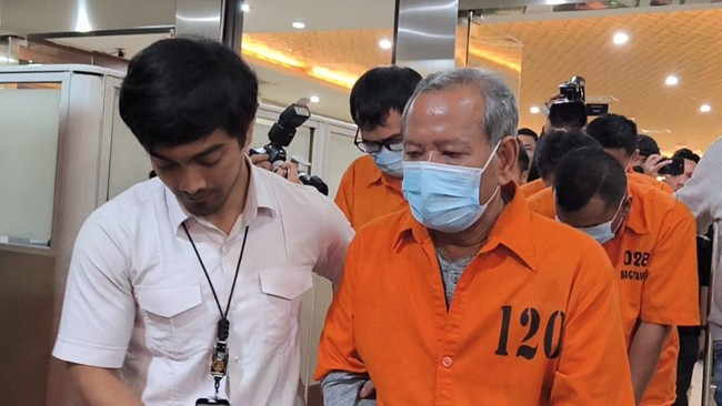 Keempat tersangka pengaturan skor Liga 2 tidak ditahan menimbang ancaman hukuman pidana masing-masing dari mereka yang di bawah lima tahun.
