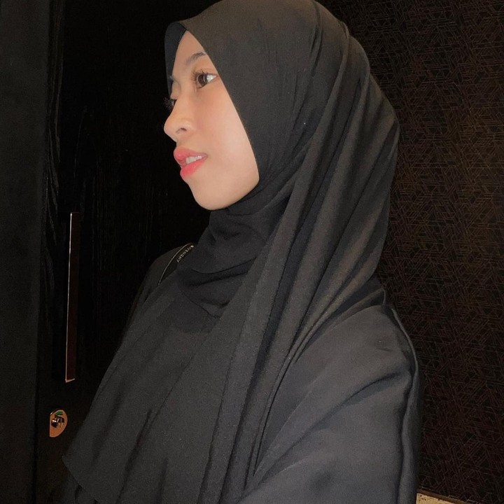 <p>Di sana, Abidzar mengingatkan sang kakak agar tak lupa membawakan oleh-oleh untuknya. "OLEH OLEH JANGAN LUPA!!!!!" tulisnya melalui akun @abidzar73. (Foto: Instagram @adiba.knza)<br /><br /><br /></p>