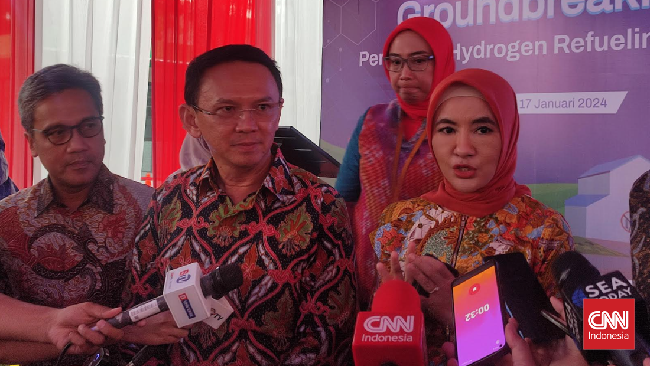 Direktur Pertamina Nicke Widyawati mengatakan mobil para petinggi perusahaannya akan berbahan hidrogen.