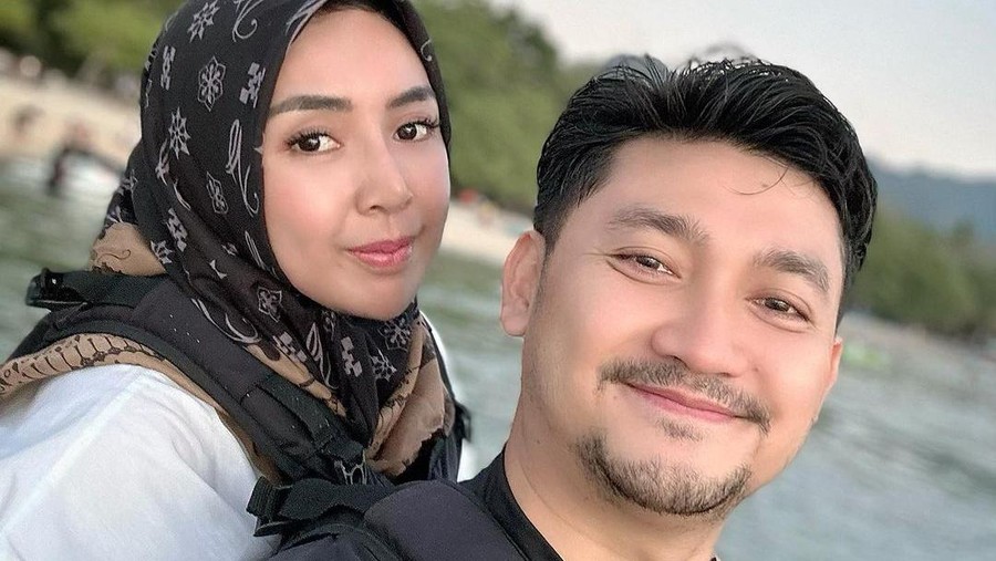 Angga Wijaya dan Nurul Kamaria