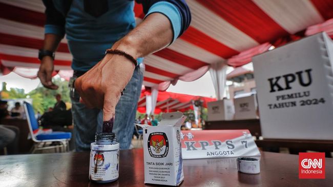 Untuk mempersiapkan diri menjelang pemilihan umum (Pemilu), panduan lengkap nyoblos di Pemilu 2024 dapat kamu pelajari. Cek selengkapnya.
