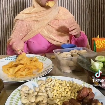 Bikin Konten Ramadan, Penampilan Dinar Candy Pakai Hijab Tuai Pujian