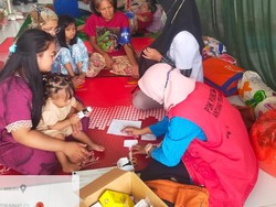 32 Pengungsi Banjir di Makassar Mulai Terserang Gatal-gatal hingga Flu