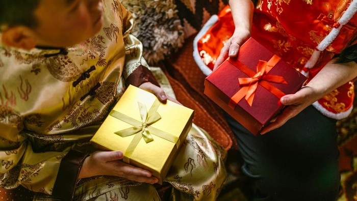 Daftar Ide Hadiah Imlek Pembawa Keberuntungan untuk Teman dan Keluarga