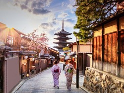 Jepang Cinta Uang Turis, tapi Muak dengan Kelakukannya