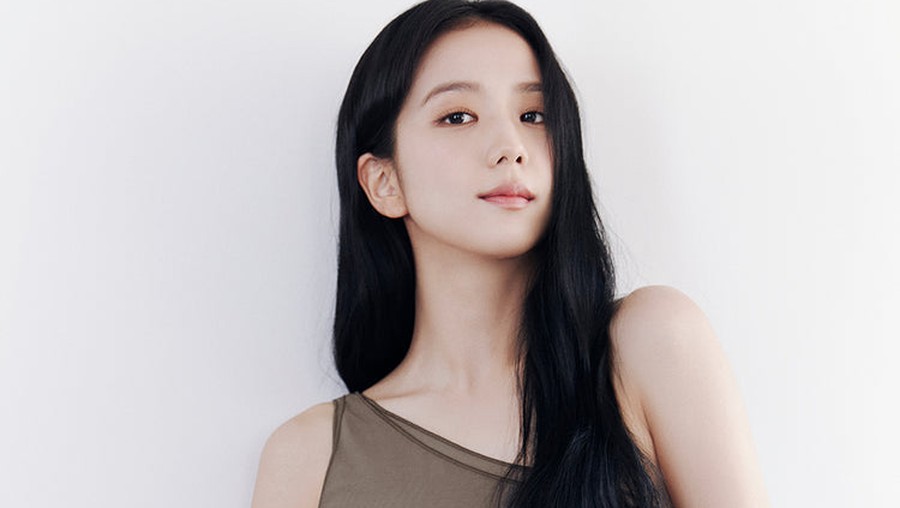 Jisoo BLACKPINK menjadi brand ambassador Alo Yoga