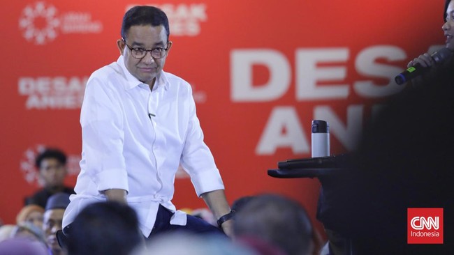 Anies Baswedan unggul melawan Prabowo Subianto dan Ganjar Pranowo dalam survei terhadap 17 ekonom dan analis senior yang dilakukan Bloomberg.