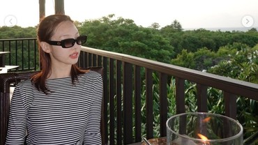 img-title Nayeon TWICE Pamer Foto-foto Liburan di Bali