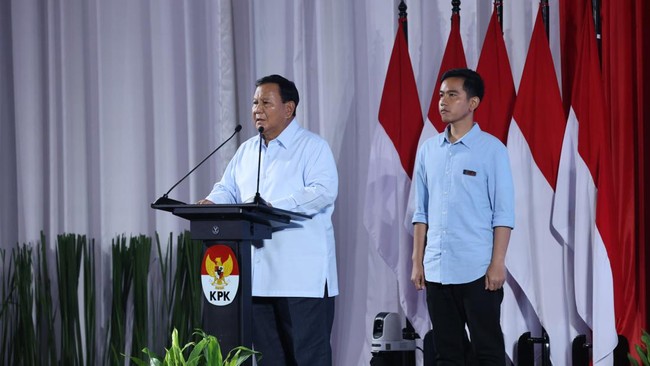 Prabowo Subianto dalam acara 'PAKU Integritas' di KPK menyebut bahwa korupsi dapat merusakn tatanan kehidupan bangsa dan membahayakan keselamatan negara.