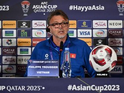 Pesan Troussier buat Vietnam: Jangan Puas di Level ASEAN!